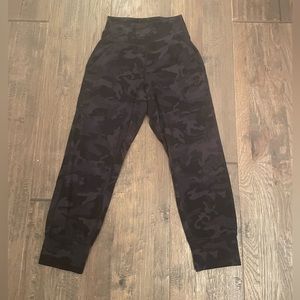 Lululemon camo cropped align joggers